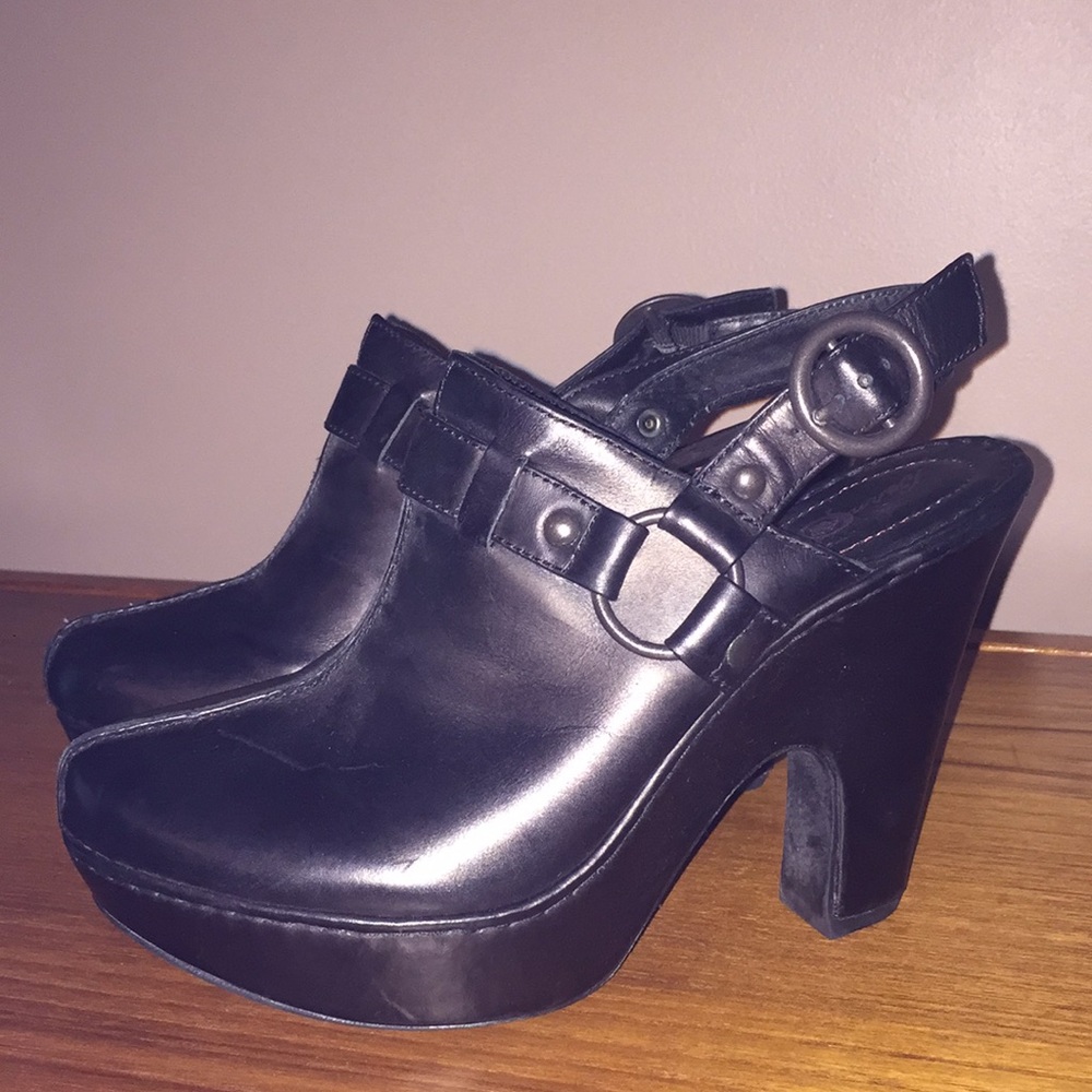 Born platform clogs